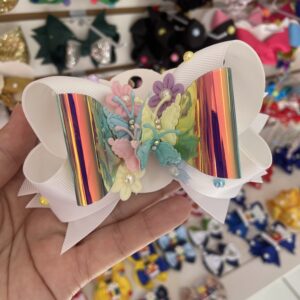 Laço Branco com Borboleta