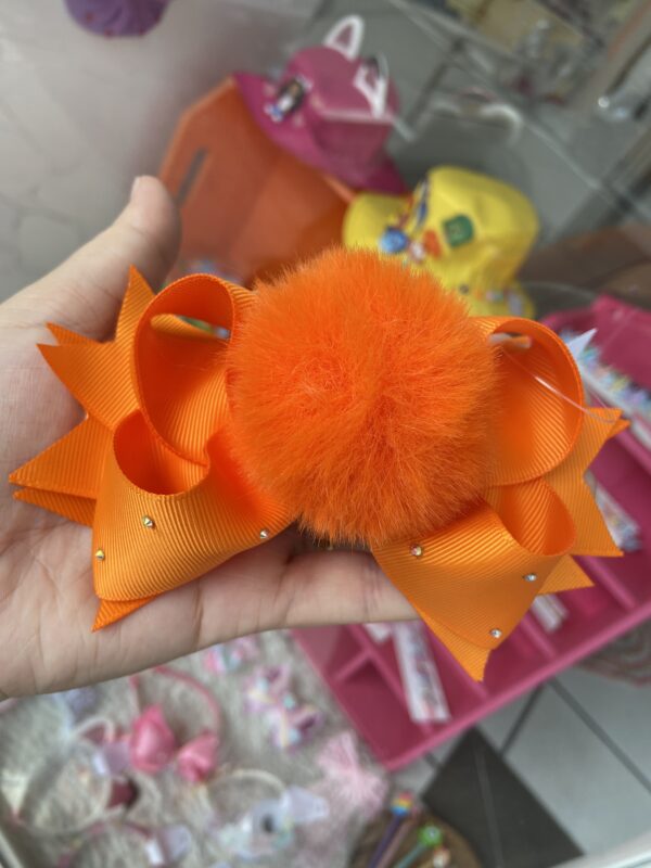 Laço grande Laranja com Pompom