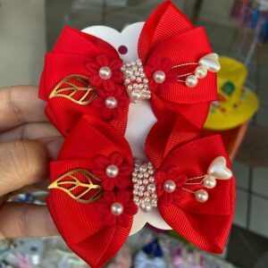 Par de Laços com Aplique de Flor – Vermelho.