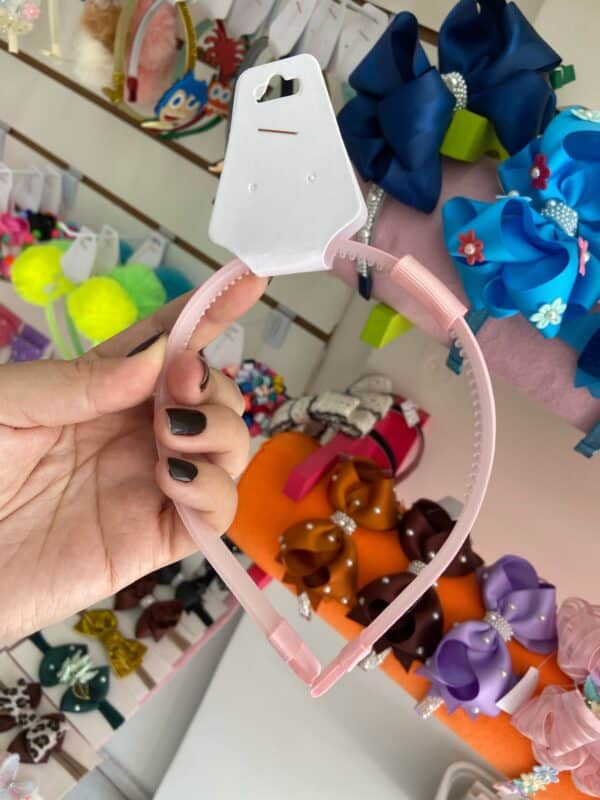 Tiara adaptável.