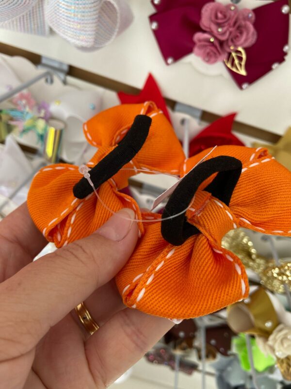Par de Laços Escolar Laranja com Rabicó - Imagem 2