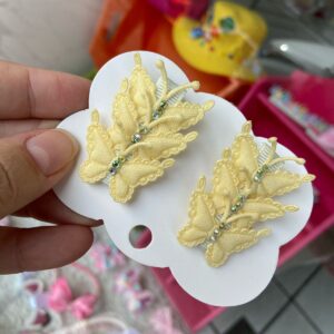 Mini Par Amarelo com Aplique de Borboletas