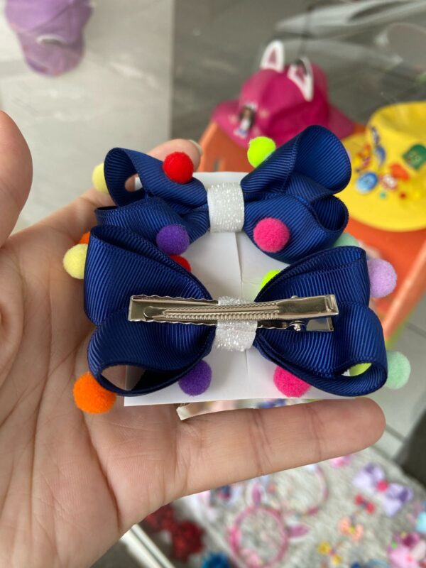 Par de Laços Azul Marinho com Detalhes de Pompom