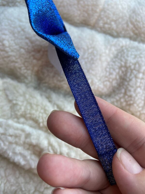 Tiara Azul com Laço em Pé