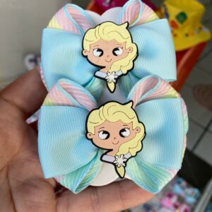 Par de Laços Azul com Aplique da Frozen.