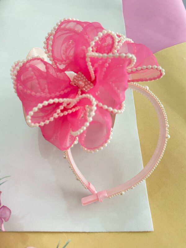 Tiara Infantil Rosa com Bordas de Pérolas