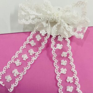 Laço com Pontas Branco com rendas