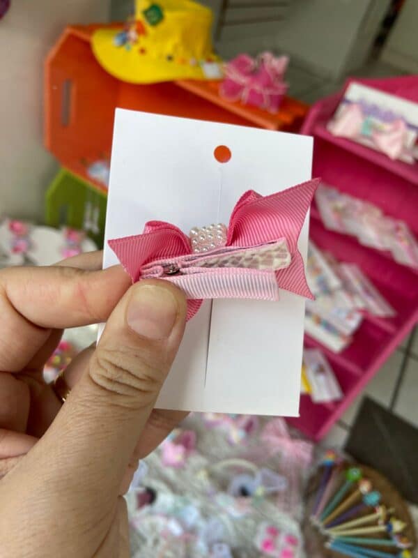 Mini Laço Rosa com Pérola