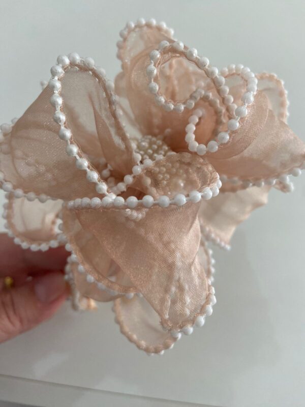Tiara de Organza com Laço Volumoso – marrom - Imagem 2