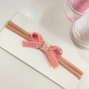 Faixa com Laço Rosa - Com Meia de seda - Veludo - Pérola