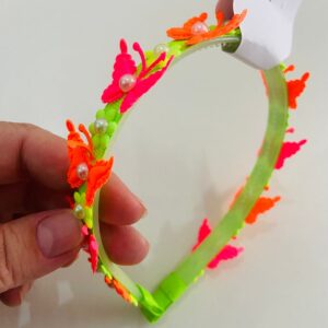 Tiara Neon com Detalhes de Flor e Borboleta