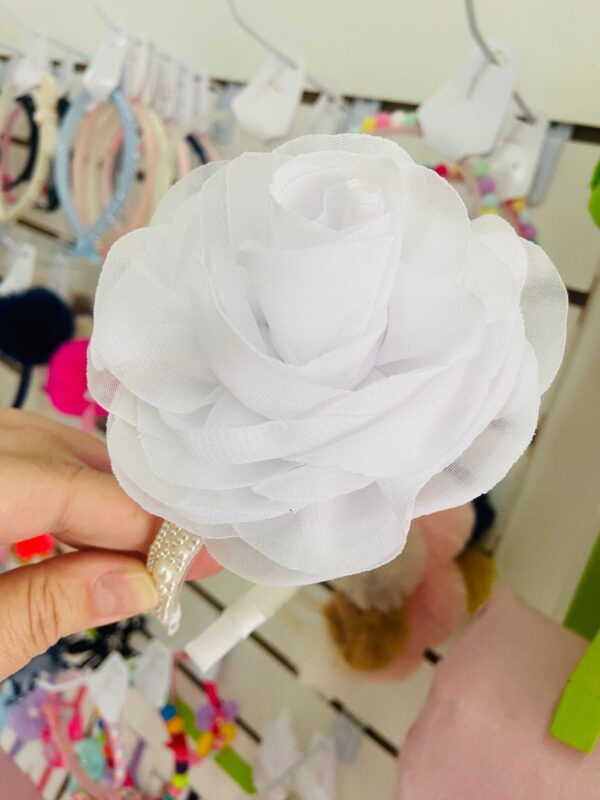Tiara com Flor Branco