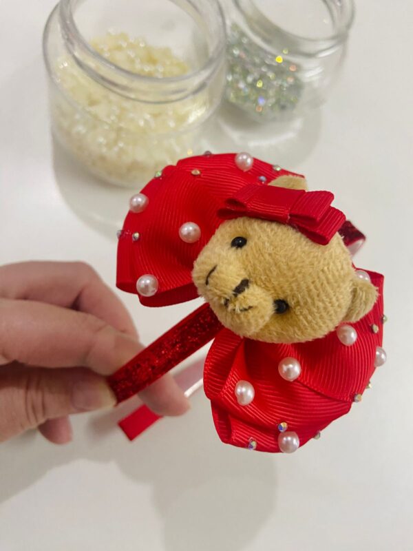 Tiara co urso