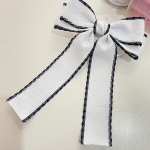 Laço Branco e Preto com Pontas